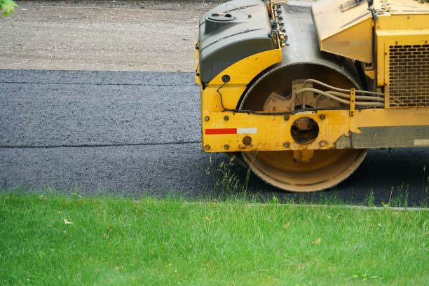 Best Concrete Driveway Installation  in Lockhart, TX